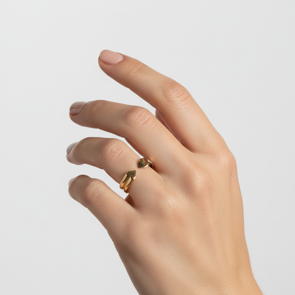 LOVE HURTS indossato - modella