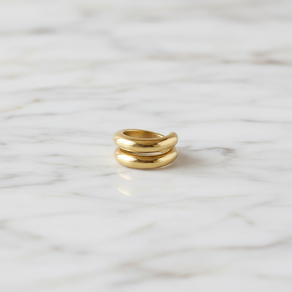 SPIRE anello su marmo